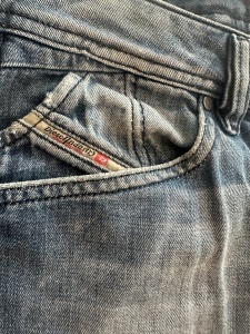 Blugi Diesel – Model Regular Fit - Img 2