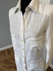 Rochie-cămașă maxi din in alb, cu broderie contrastantă - Img 2