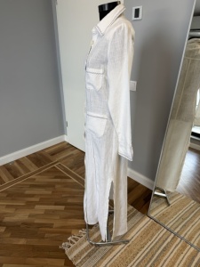 Rochie-cămașă maxi din in alb, cu broderie contrastantă - Img 3