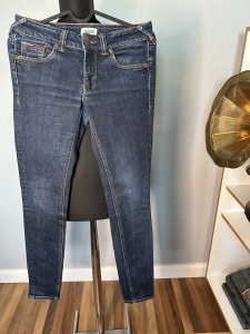 Blugi Tommy Hilfiger – mărimea 27/32