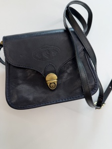 Geantǎ vintage din piele