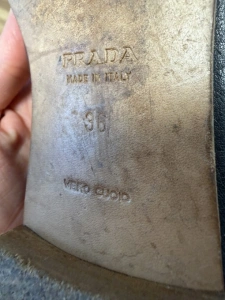 Mocasini Prada din piele cu lanț metalic – mărimea 36 - Img 6