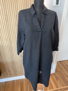 Rochie neagră din in – mărimea S
