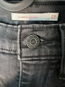 Blugi Levi’s – mărimea 27 - Img 3