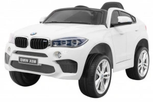 Masinuta Electrica cu acumulator pentru copii NOVOKIDS™ BMW X6 M, Roti din Cauciuc EVA, Max 30 kg , Usi cu deschidere , Baterie12V, 2 Viteze, Lungime 116 cm, 2 motoare 390 W, Alb