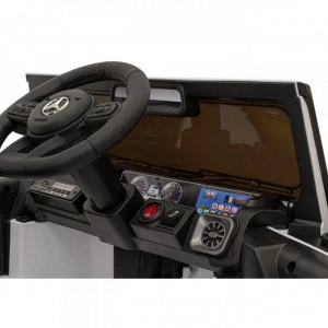 Masinuta-Electrica-cu-acumulator-pentru-copii-NOVOKIDS-Mercedes-G63-AMG-Roti-din-Cauciuc-EVA-Melodii-si-USB-3-8-ani-usi-cu-deschidere-Baterie12V-2-Viteze-lungime-120-cm-2-motoare-550-W-Alb