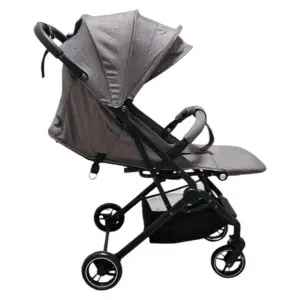 carucior sport pliabil Baby Care 311 albastru vedere laterala cu suport picioare reglabil si roti cu suspensii