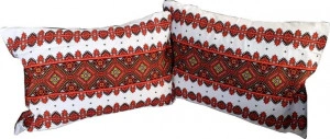Set-2-perne-decorative-Casa-Gino-dimensiuni-70X50-cm-pentru-living-bucatarie-si-dormitor-bumbac-100%-Motive-traditionale-si-Rosu_1