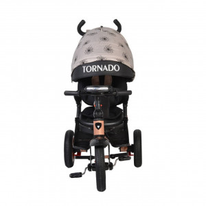 Tricicleta-cu-copertina-Novokids-Tornado-Cu-melodii-si-lumini-Roti-gomflabile-din-cauciuc-Pozitie-somn-Scaun-reversibil-cu-invartire-360-grade-Cadru-metalic-Dimensiuni-110X60X90-cm-Crem_1
