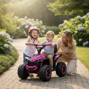Copil plimbandu-se cu ATV-ul electric NOVOKIDS™ Mini Monster roz in parc, vehicul electric pentru copii cu design sportiv si roti mari pentru distractie in aer liber