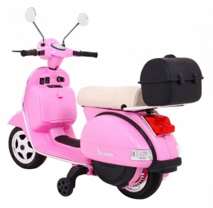 Motocicleta-Electrica-cu-Acumulator-Pentru-Copii-NOVOKIDS-Vespa-Premium-Retro-Scooter-Pornire-la-cheie-3-8-ani-Max-30-kg-Cu-Melodii-si-Lumini-LED-Portbagaj-Roti-ajutatoare-Roz_5