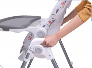 Scaun-de-masa-pentru-copii-si-bebe-NOVOKIDS-Go-baby-reglabil-in-6-trepte-de-inaltime-Pliabil-Centura-de-siguranta-Sezut-comfortabil-Masuta-detasabila-Pozitie-somn-Roti-cu-frana-Model-Masinute-Gri_4