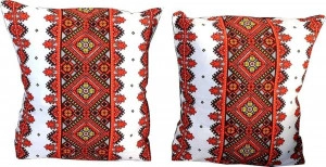 Set-2-fete-de-perna-cu-motive-traditionale-Casa-Gino-din-bumbac-100%-dimensiune-40X40-centimetri-model-Traditional-cu-Rosu_1