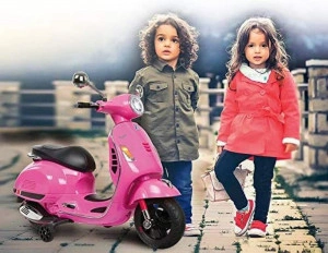Motocicleta-Electrica-cu-Acumulator-Pentru-Copii-NOVOKIDS-Vespa-Classic-Scooter-Pornire-la-cheie-Lungime-102-cm-3-8-ani-Max-30-kg-Roz_2