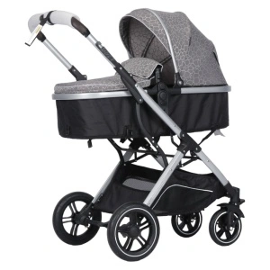 Carucior nou nascuti 2 in 1 NOVOKIDS™ H3100 series, Cu geanta bebe, Cadru Aluminiu, Amortizoare, Roti din cauciuc plin AVE, Landou, Spatar reglabil 3 trepte, Plasa insecte, Gri cu Imprimeu
