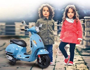 Motocicleta-Electrica-cu-Acumulator-Pentru-Copii-NOVOKIDS-Vespa-Classic-Scooter-Pornire-la-cheie-Lungime-102-cm-3-8-ani-Max-30-kg-Albastru_1