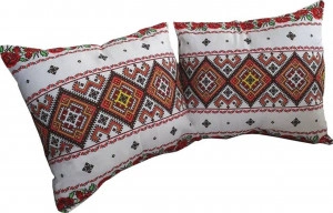 Set-2-perne-decorative-Casa-Gino-dimensiuni-40X40-cm-pentru-living-bucatarie-si-dormitor-bumbac-100%-Motive-traditionale-si-Trandafiri_1