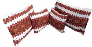Set-4-fete-de-perna-cu-motive-traditionale-Casa-Gino-din-bumbac-100%-2X-48X65-2X-40X40-model-Traditional-cu-Rosu_2