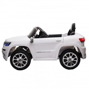 Masinuta-Electrica-cu-acumulator-pentru-copii-NOVOKIDS-Jeep-Grand-Cherokee-Roti-din-Cauciuc-EVA-Max-30-kg-Usi-cu-deschidere-Baterie12V-2-Viteze-Lungime-114-cm-2-motoare-390-W-Alb_3