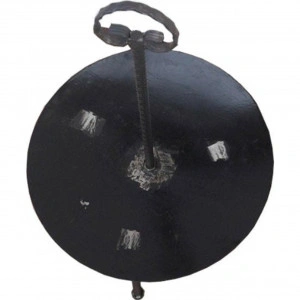 Gratar-disc-din-otel-Din-taler-de-tractor-Realizat-manual-Picioare-detasabile-Maner-rece-grosime-5-mm-Diametru-51-centimetri