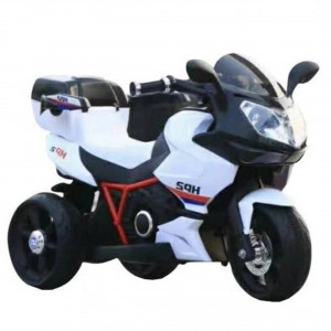 Motocicleta Electrica cu Acumulator Pentru Copii Novokids™ Moto GP Sport, 3-6 ani, max 30 kg, Cu Sunete , 3 Roti, Mers cu spatele , Negru si alb