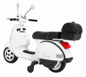 Motocicleta-Electrica-cu-Acumulator-Pentru-Copii-NOVOKIDS-Vespa-Premium-Retro-Scooter-Pornire-la-cheie-3-8-ani-Max-30-kg-Cu-Melodii-si-Lumini-LED-Portbagaj-Roti-ajutatoare-Alb_1