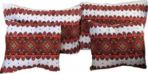 Set-4-perne-decorative-Casa-Gino-2-perne-70X50-2-perne-40X40-pentru-living-bucatarie-si-dormitor-bumbac-100%-Motive-traditionale-si-Rosu_1