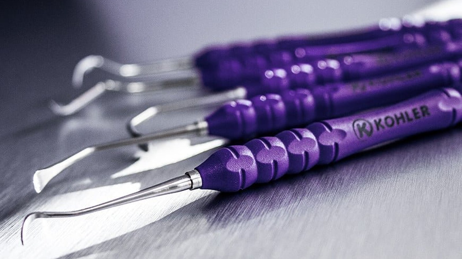 Mânere TRINOVO®: oboseala mâinii, priza și curățarea instrumentarului