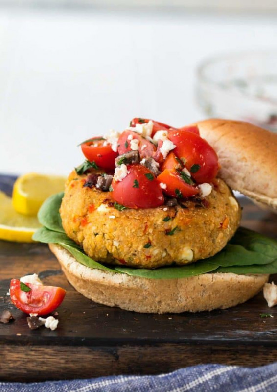 Burger cu quinoa