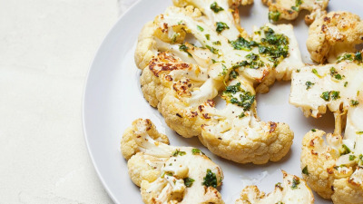 Conopida la cuptor cu sos Chimichurri
