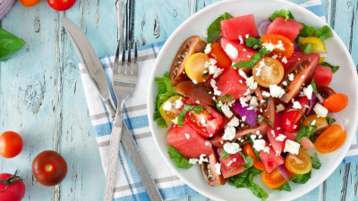 3 idei de salate hidratante