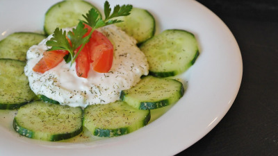 Sosul tzatziki – Cel mai cunoscut si iubit sos grecesc!