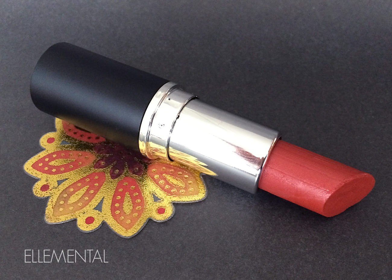 Venezianisch roter Lippenstift