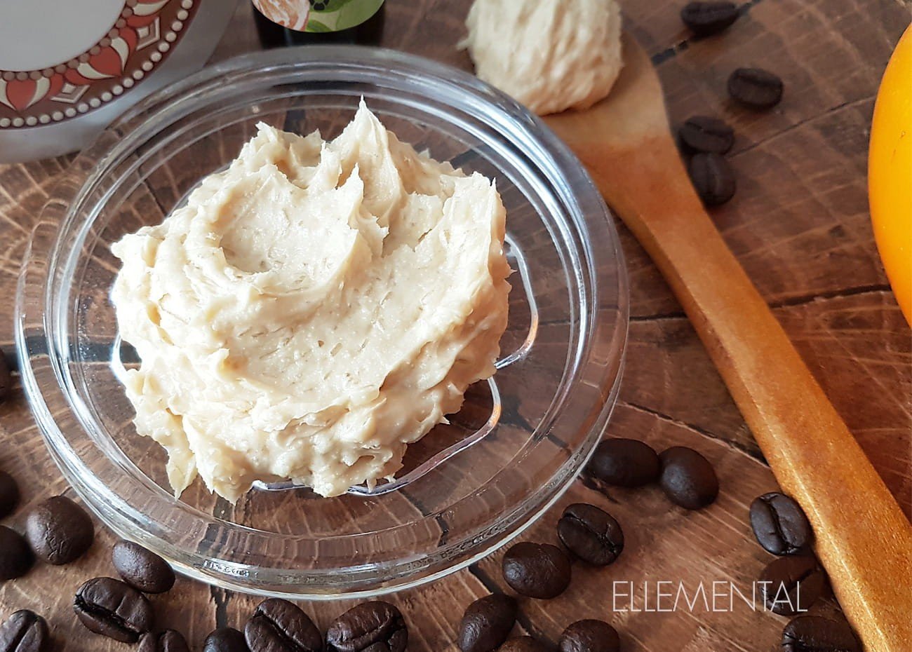 Anti-Cellulite-Peeling mit Kaffeebutter und Bittersalz