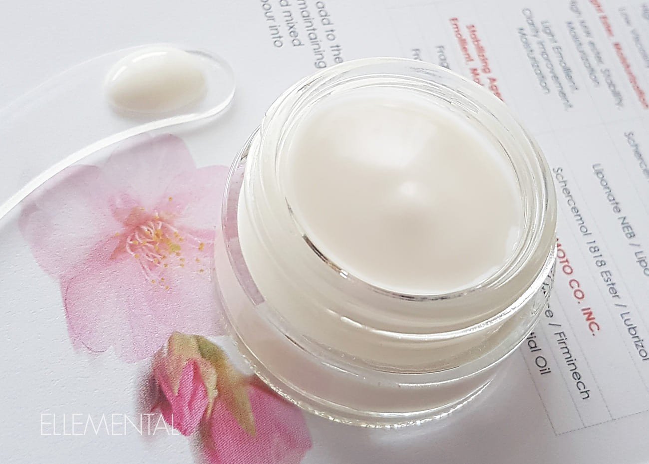 Feuchtigkeitsspendende Fluid-Creme für Problemhaut