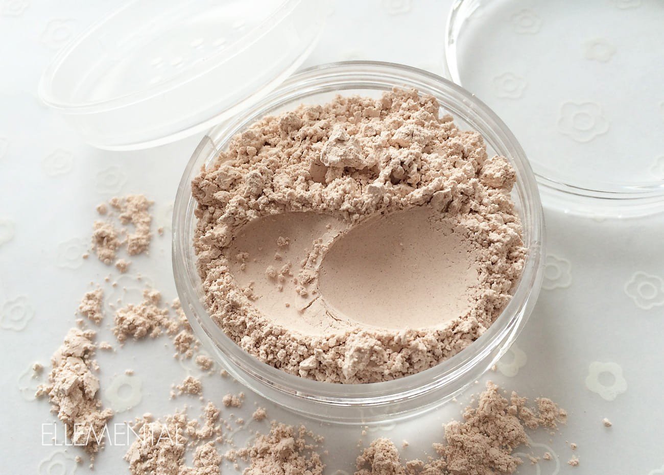 Porcelain Mattifying Powder
