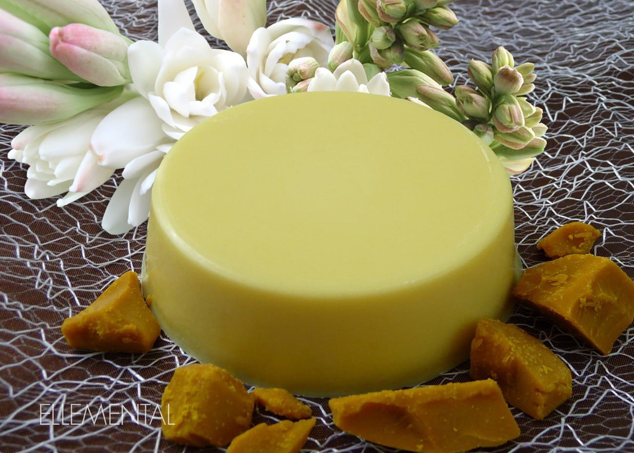 Savon crème à la noix de coco et à la tubéreuse