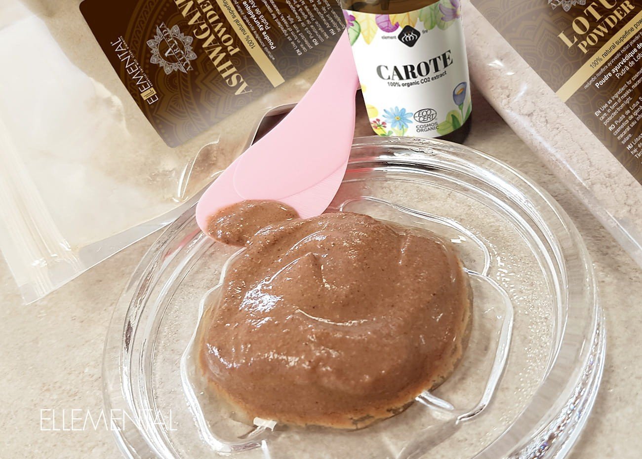 Masque régénérant et antioxydant à l'ashwagandha et à la carotte