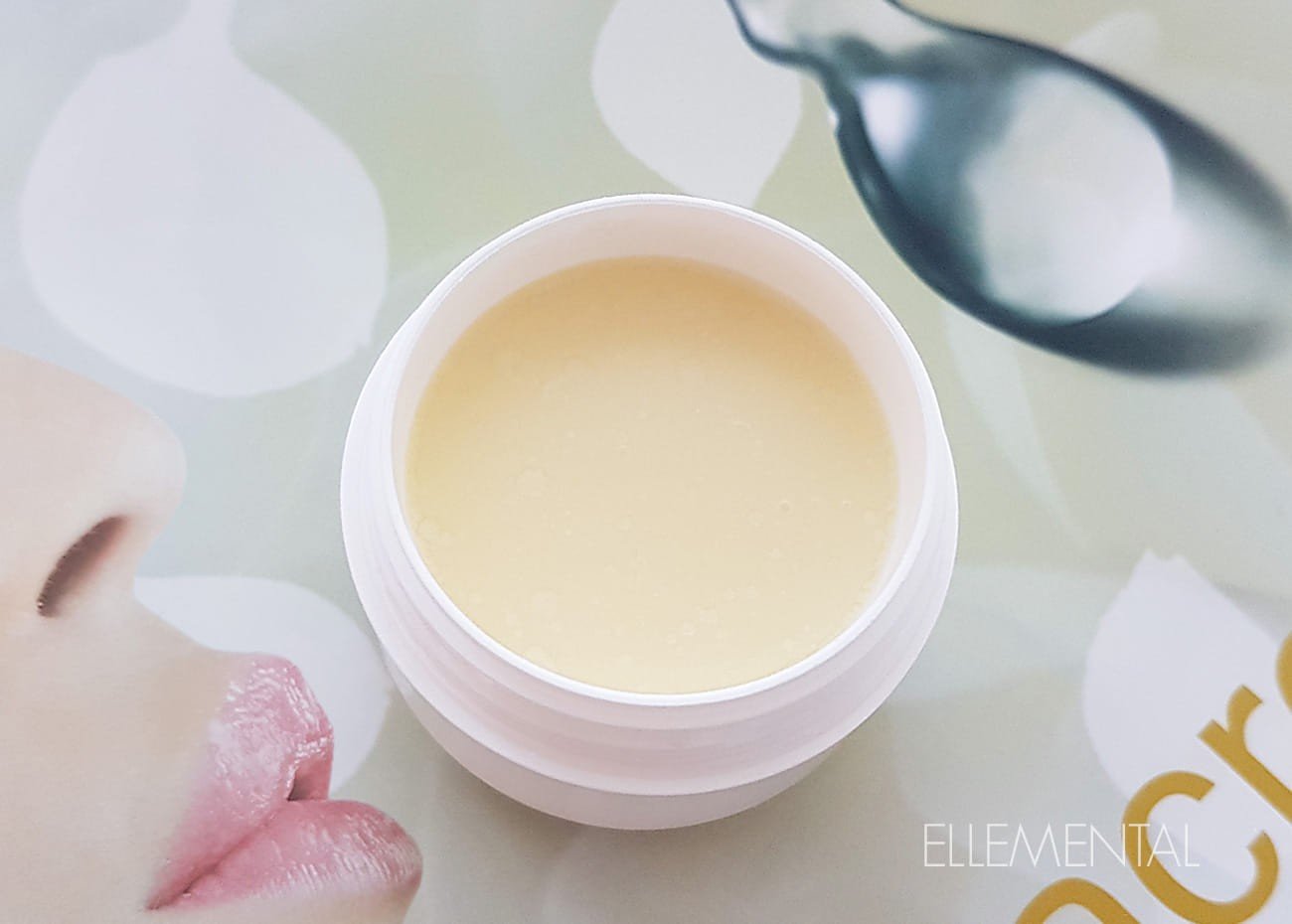 Lip balm with hyaluron