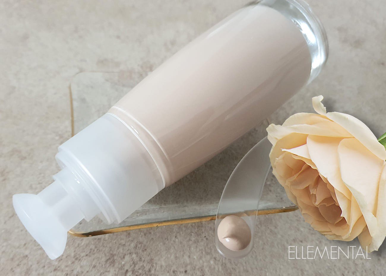 Light foundation for oily skin