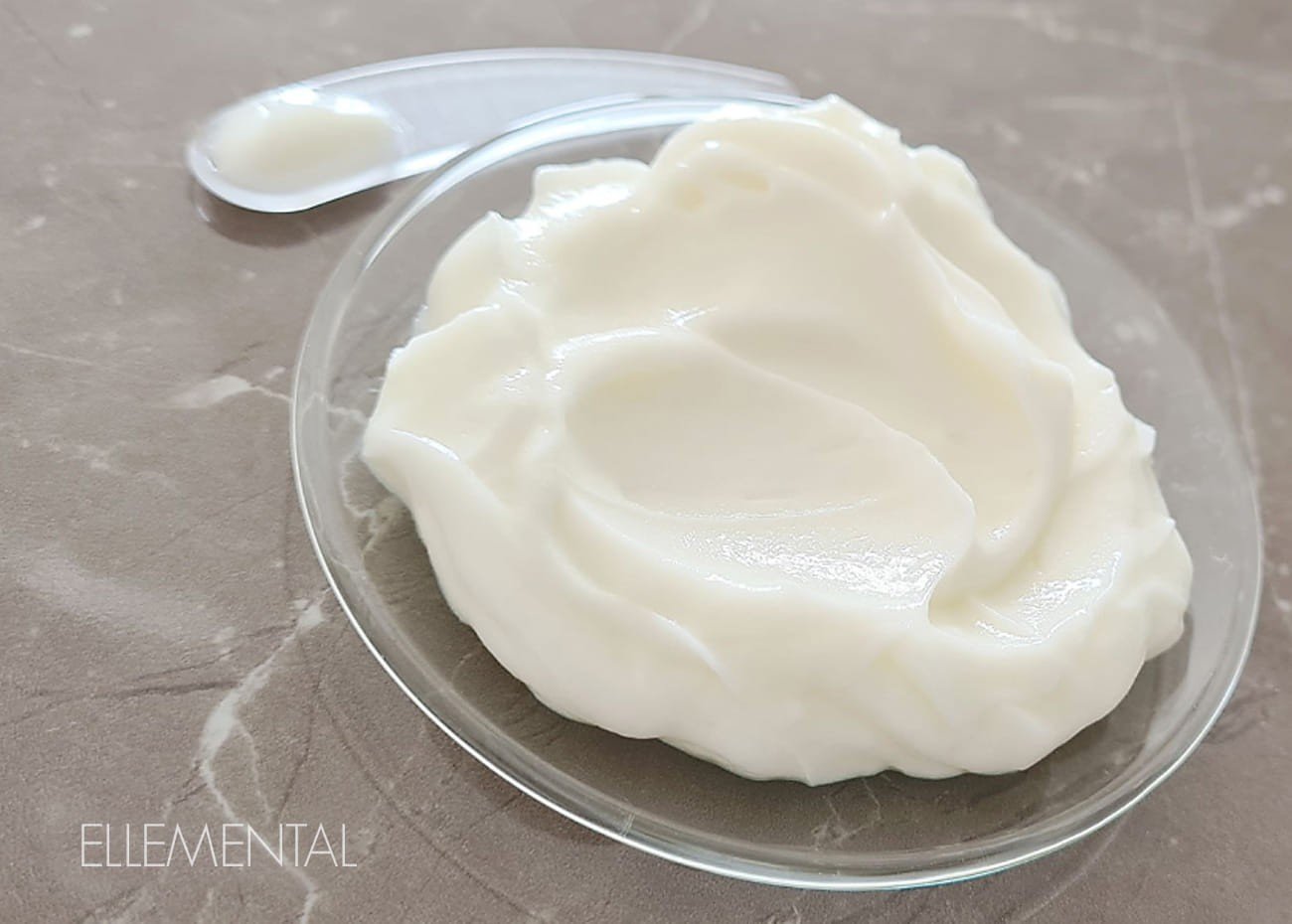 Hairbonder leave-in Conditioner