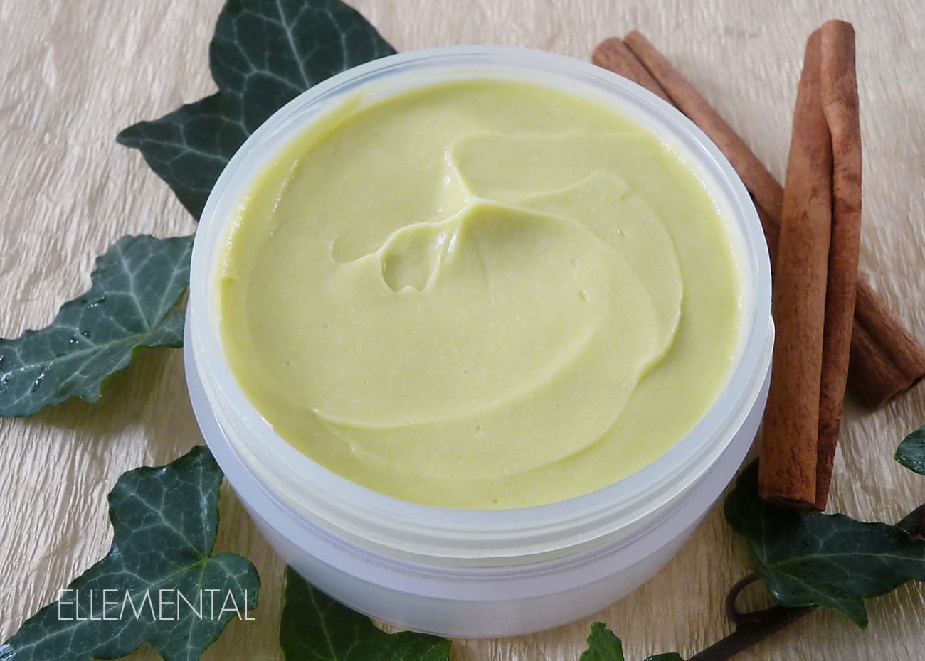 Crema massaggiante snellente attiva Edera &amp; Caffeina