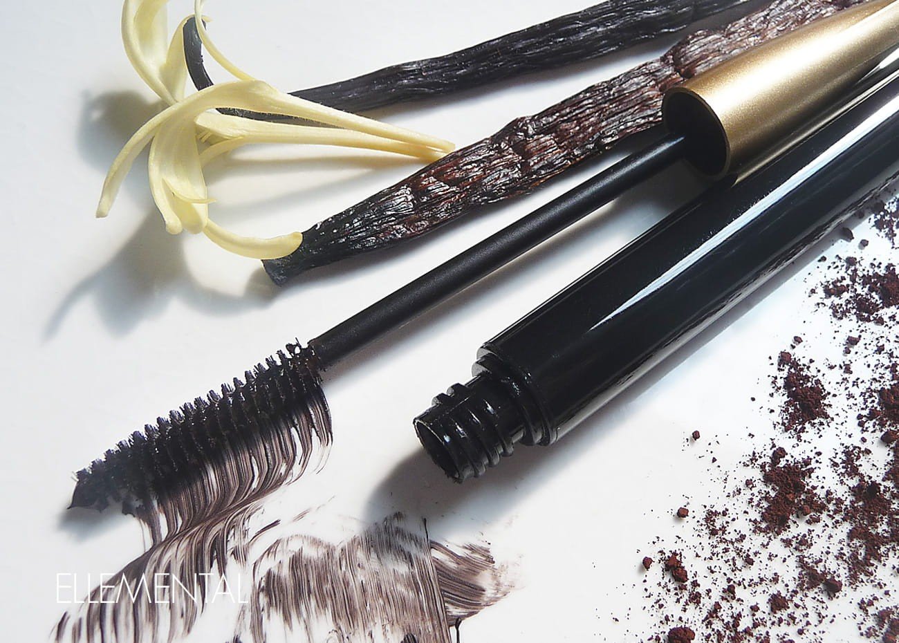 Braune Wimperntusche
