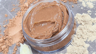 Belebende Anti-Aging-Maske
