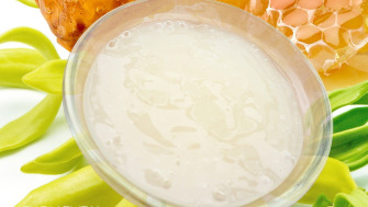 Fortifying shampoo with maca and collagen