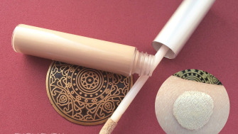 Silky Concealer with Vitamin C