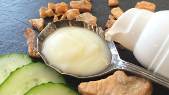 Crème hydratante à la myrrhe et au concombre