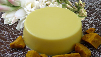 Savon crème à la noix de coco et à la tubéreuse