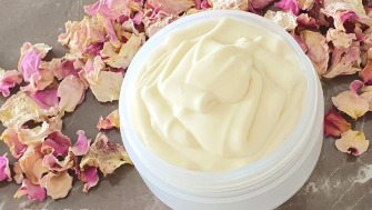 Lush cream for very dry skin
