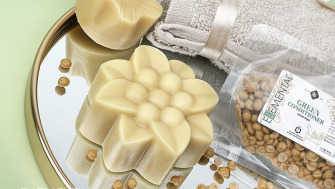 Odżywcza i nabłyszczająca naturalna odżywka w postaci stałej